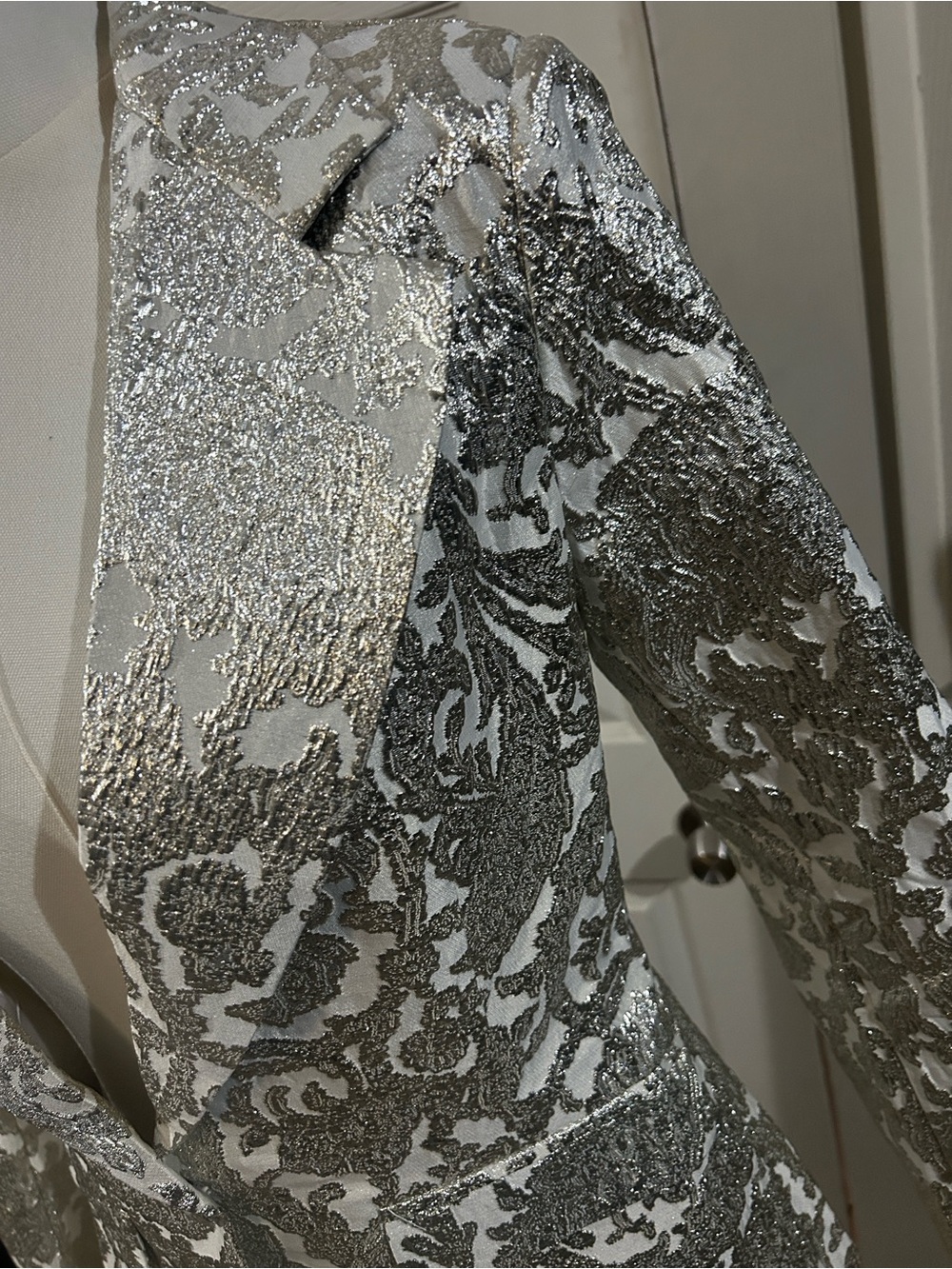 AKIRA Silver Sequin Patterned Blazer Jacket - Picture 3 of 6